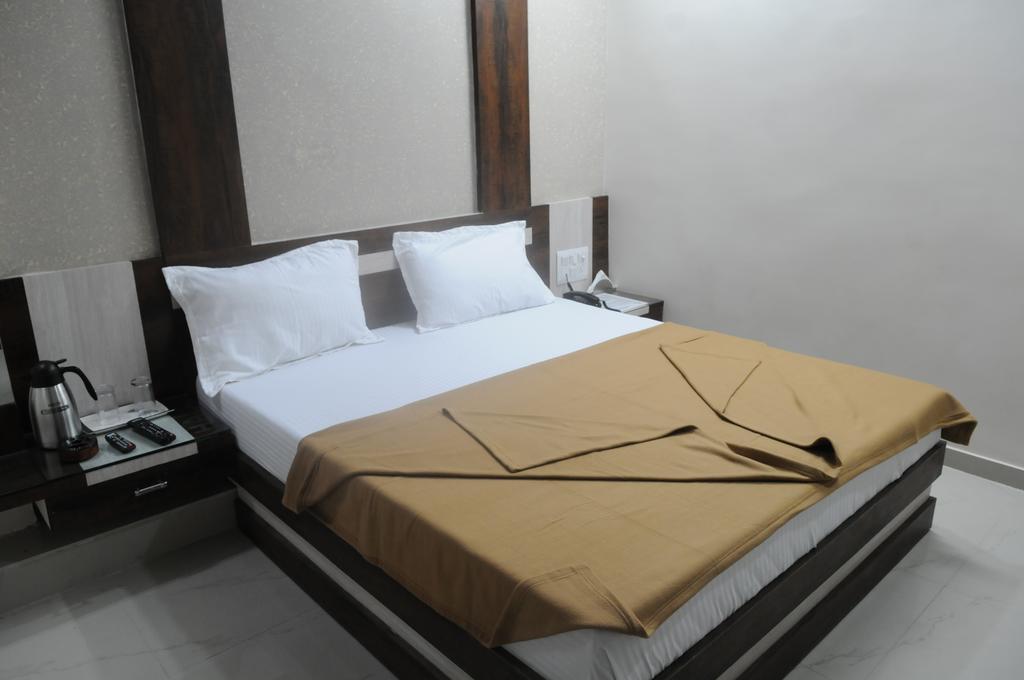 Oyo Hotel Sree Balaji Residency Ahmedabad Chambre photo