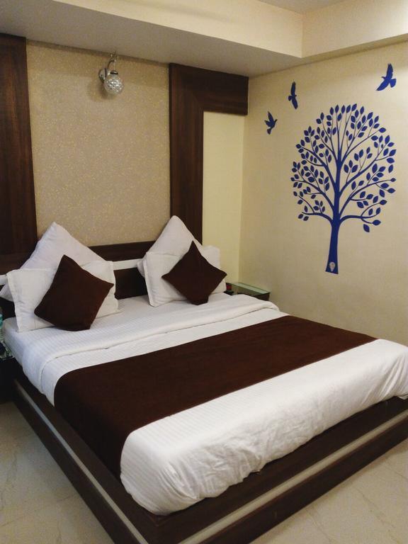 Oyo Hotel Sree Balaji Residency Ahmedabad Extérieur photo